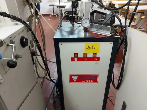 6#7447 Ferri da stiro professionali con caldaia
