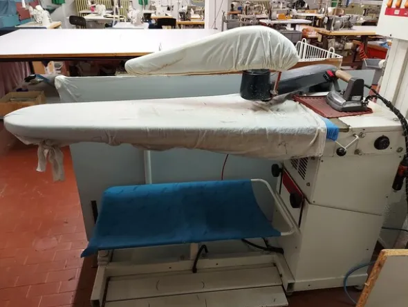 6#7447 Ferri da stiro professionali con caldaia