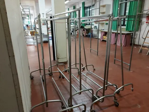6#7447 Ferri da stiro professionali con caldaia