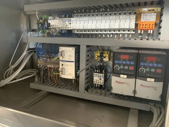6#6825 Formatrice Dominioni TD 200