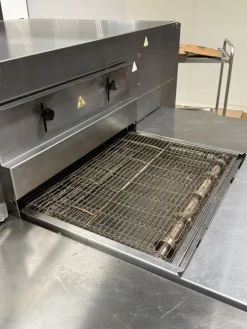 Forno a nastro