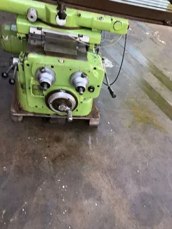 Fresatrice INDUMA 3
