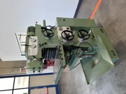 Fresatrice Universale per attrezzeriaC.B.FERRARI M2