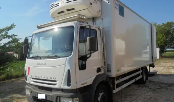 3#7565 Furgone isotermico Iveco