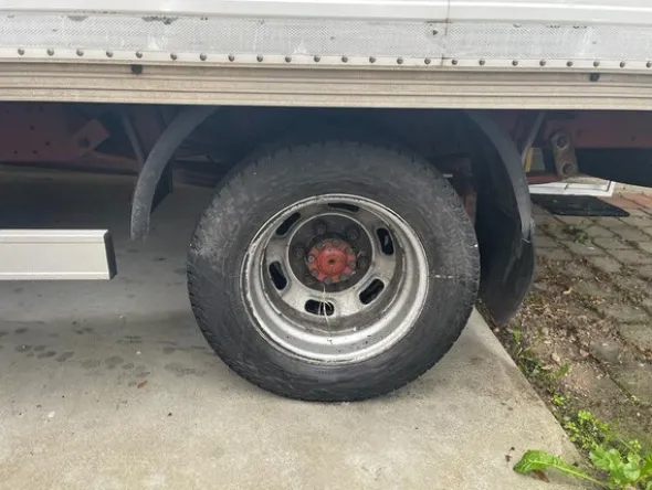 18#8083 Furgone Iveco