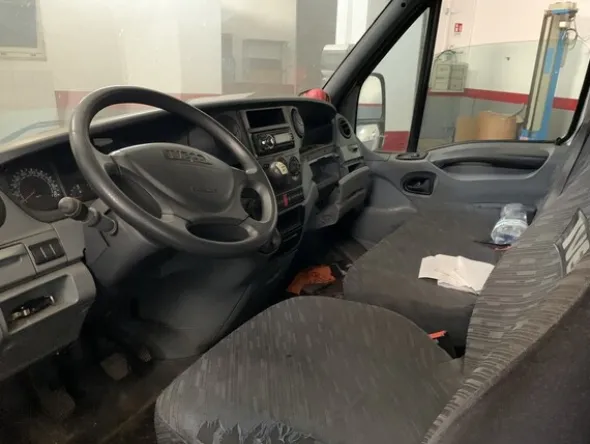 4#6947 Furgone Iveco Daily