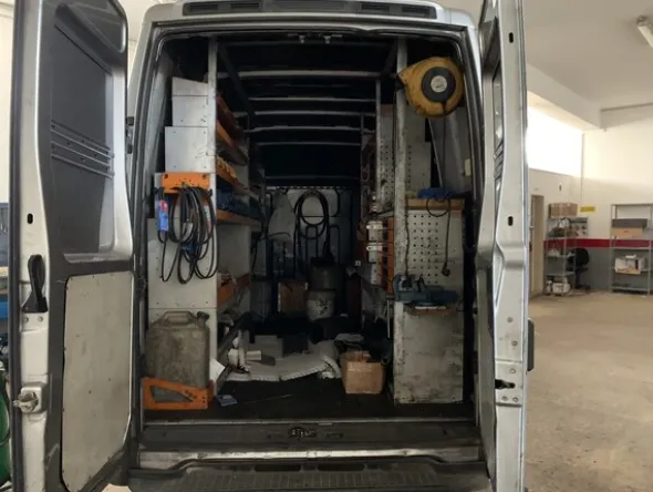 4#6947 Furgone Iveco Daily