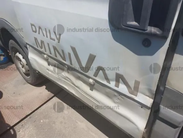 2#10196 Furgone Iveco Daily Minivan