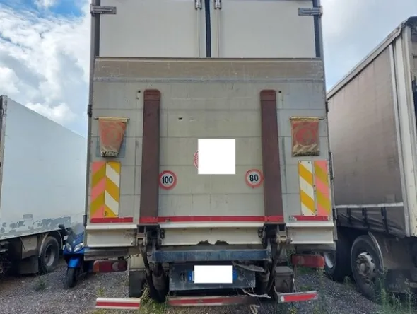 4#6778 Furgone Renault Trucks Midlum