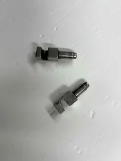 Ganci fissaggio macchina da cucire sul banco