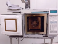 GAS CROMATOGRAFO - HEWLETT PACKARD (COD. LAB-CRO-7)