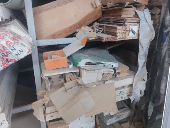 1#7942 Giacenza di magazzino materiali per infissi