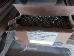 1#7942 Giacenza di magazzino materiali per infissi