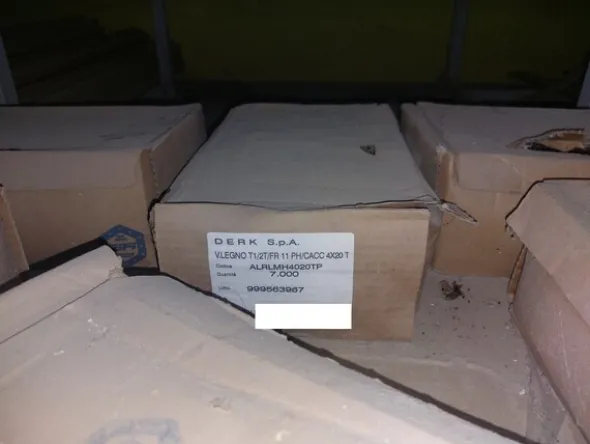 1#7942 Giacenza di magazzino materiali per infissi