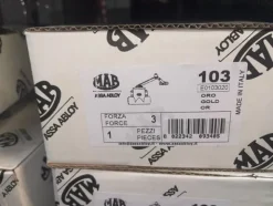 9#8204 Giacenze di magazzino di chiudiporta