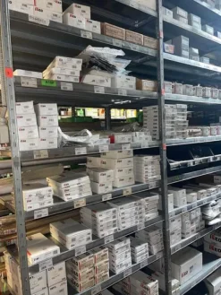8#8647 Giacenze di magazzino di serrature Iseo Fiam