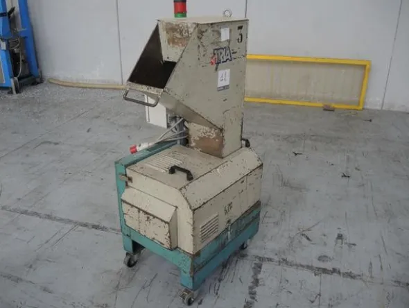 12#4530 Granulatore Tria