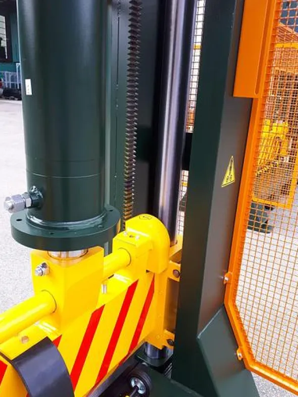 GUILLOTINE REEL SLITTER 2.000x850 mm. 9 kw NOW IN STOCK