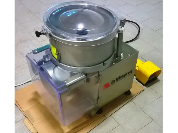 Hamburgatrice professioanale