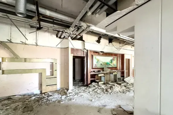 #24196 Hotel con pertinenze da ristrutturare e bonificare