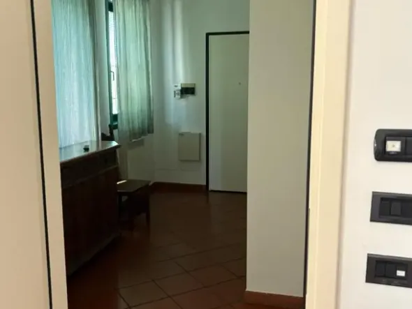 #2537098 Immobile polifunzionale fronte autostrada – Ottimo stato e alta redditività In vendita – Compendio immobiliare ad alta visibilità in posizione strategica