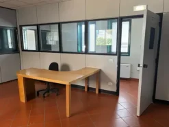 #2537098 Immobile polifunzionale fronte autostrada – Ottimo stato e alta redditività In vendita – Compendio immobiliare ad alta visibilità in posizione strategica