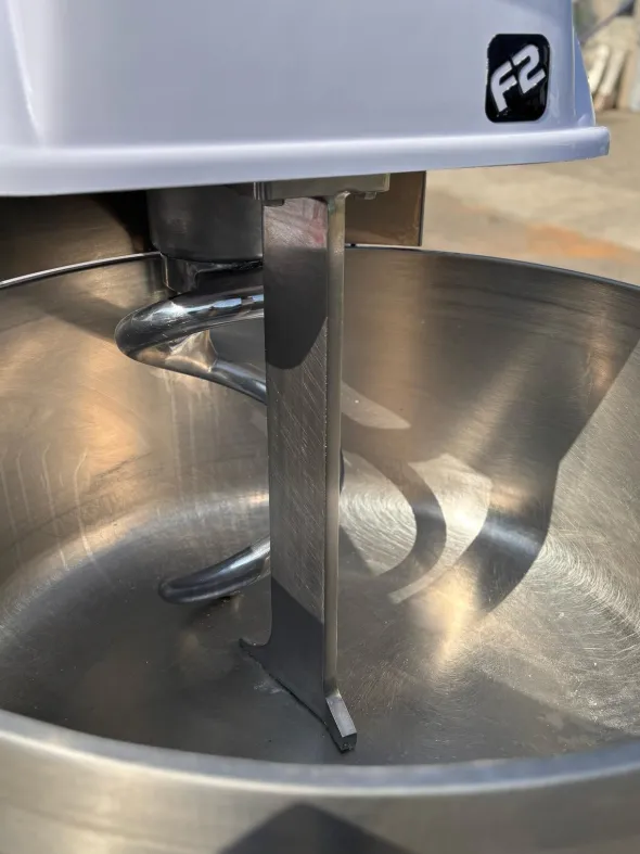 Impastatrice a spirale automatica