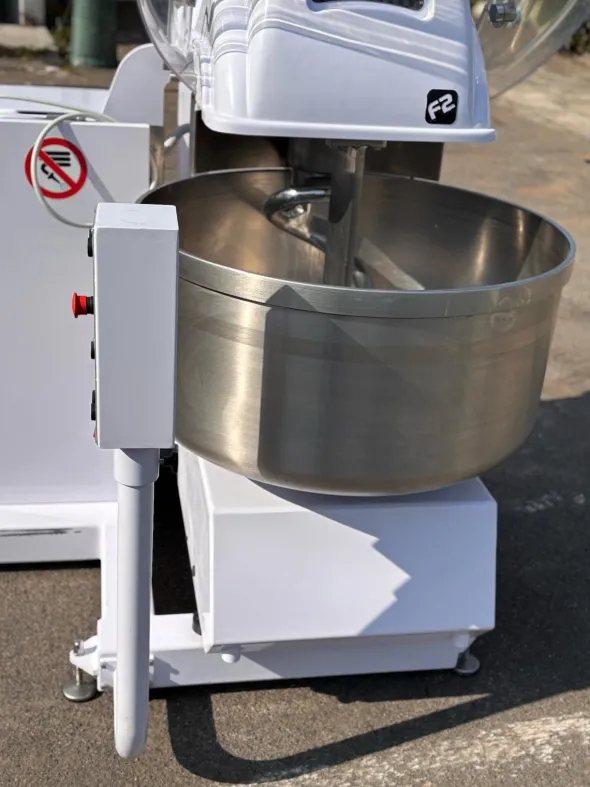 Impastatrice a spirale automatica