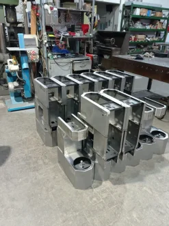 Impastatrice Puglisi Mod. P8 VV3monovelocità 220 volt