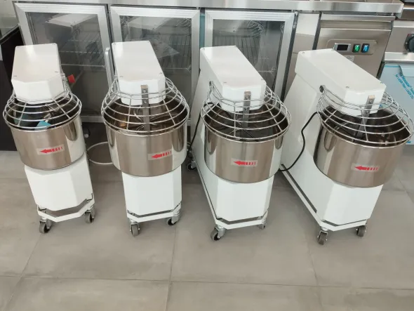 IMPASTATRICI A SPIRALE PER PIZZA