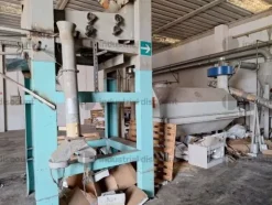 23#8846 Impianto di estrusione e trabatto setaccio