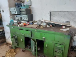 1#8467 Impianto di smistamento rifiuti e materiali di derivazione