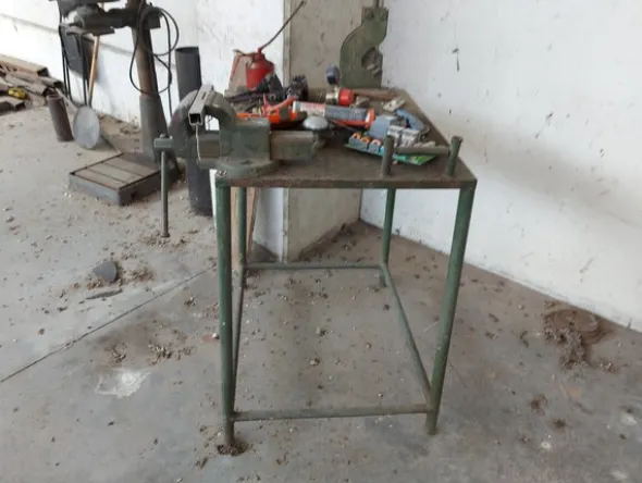 1#8467 Impianto di smistamento rifiuti e materiali di derivazione