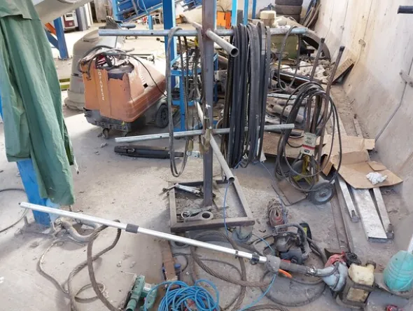 1#8467 Impianto di smistamento rifiuti e materiali di derivazione