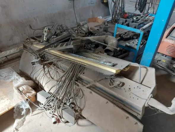 1#8467 Impianto di smistamento rifiuti e materiali di derivazione