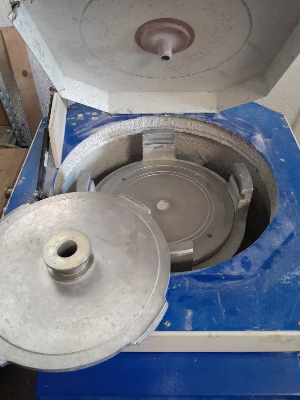 Impianto per fusione in centrifuga Atos Besana (usato)