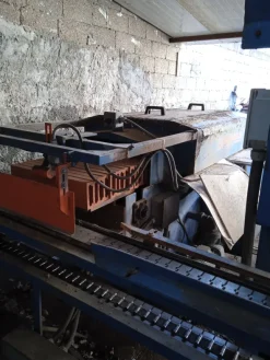 Impianto per la produzione di travi in latero cemento