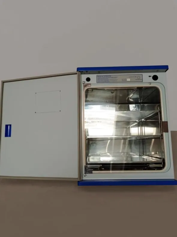 INCUBATORE A CO2 – RS BIOTECH – MOD. GALAXY S (CAM-22)
