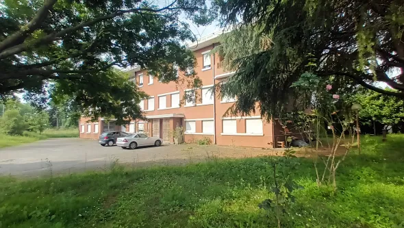 Intero edificio con uffici, laboratorio, abitazione