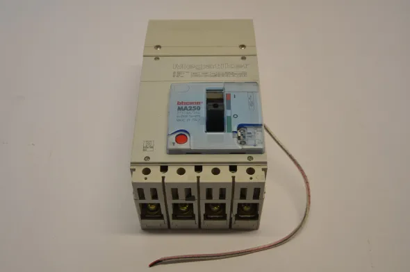 Interruttore Bticino mod. Megatiker MA250 T7314A/250