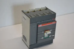 Interruttore magnetotermico quadripolare - ABB