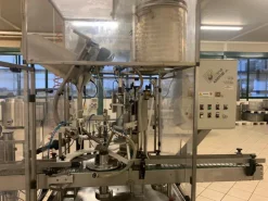 Invasatrice a stella per creme e salse alimentari
