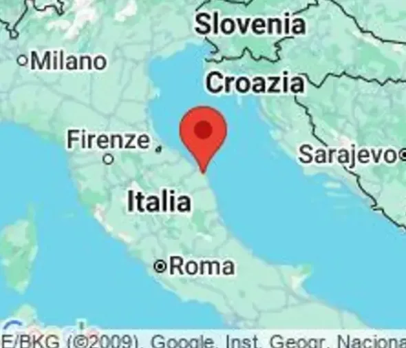 #25748 In vendita o locazione commerciale ufficio al sesto piano con posto auto scoperto