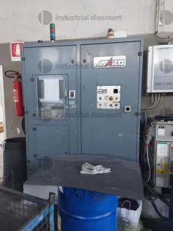 4#9070 Isola robotizzata per pressofusione con pressa Maiko