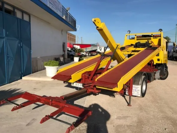 IVECO EUROCARGO 80E21 CARRO ATTREZZI CABINA LETTO