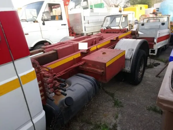 3#5914 Iveco scarrabile