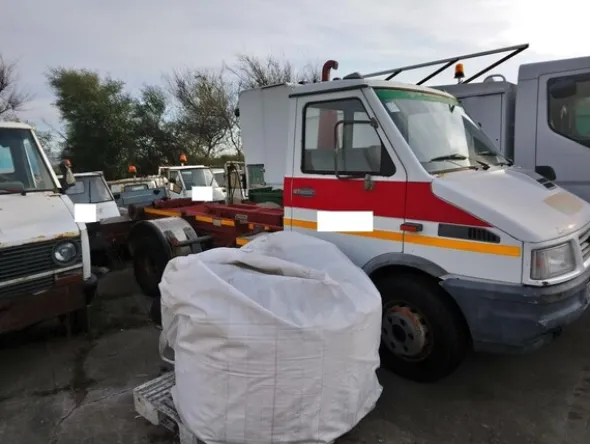 3#5914 Iveco scarrabile