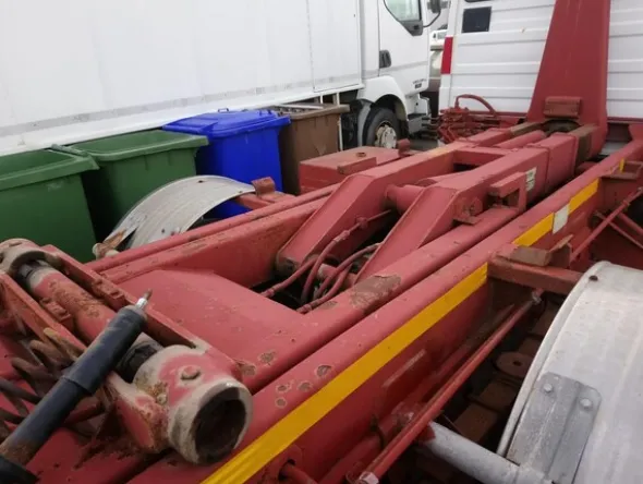 3#5914 Iveco scarrabile