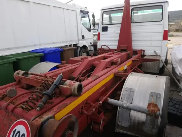 3#5914 Iveco scarrabile