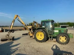 John Deere 6310 AS/1 con braccio Ferri